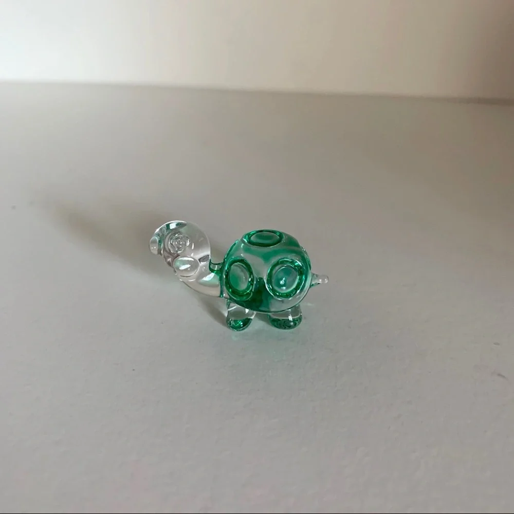NWOT Glass turtle figurine